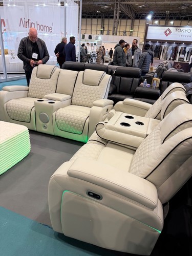 Malaga cream leather seater - cream, 32